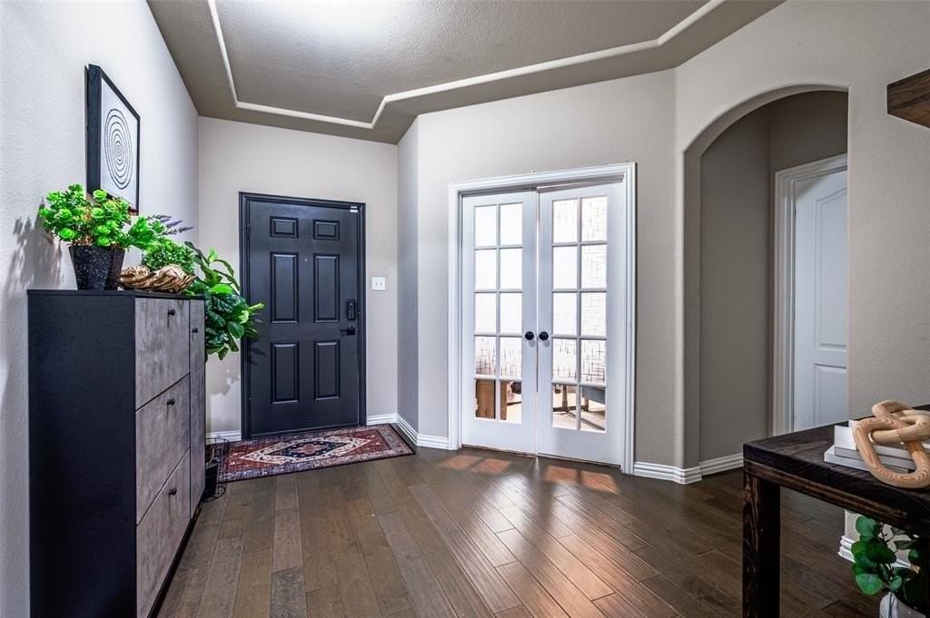 804 Bird Creek Dr - Photo 3 of 28