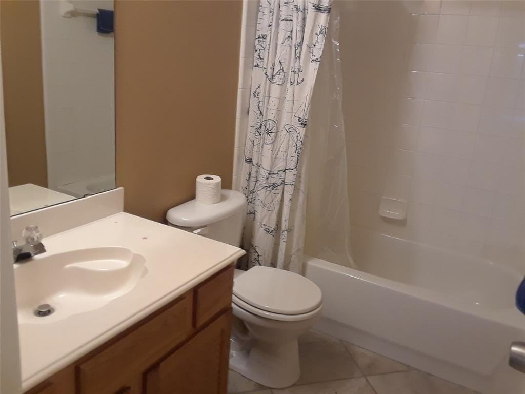 2428 Collier Dr - Photo 3 of 21