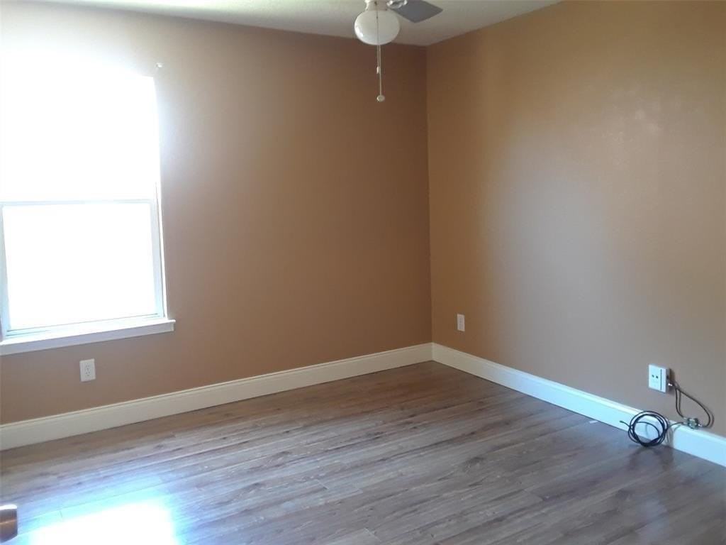 2428 Collier Dr - Photo 5 of 21