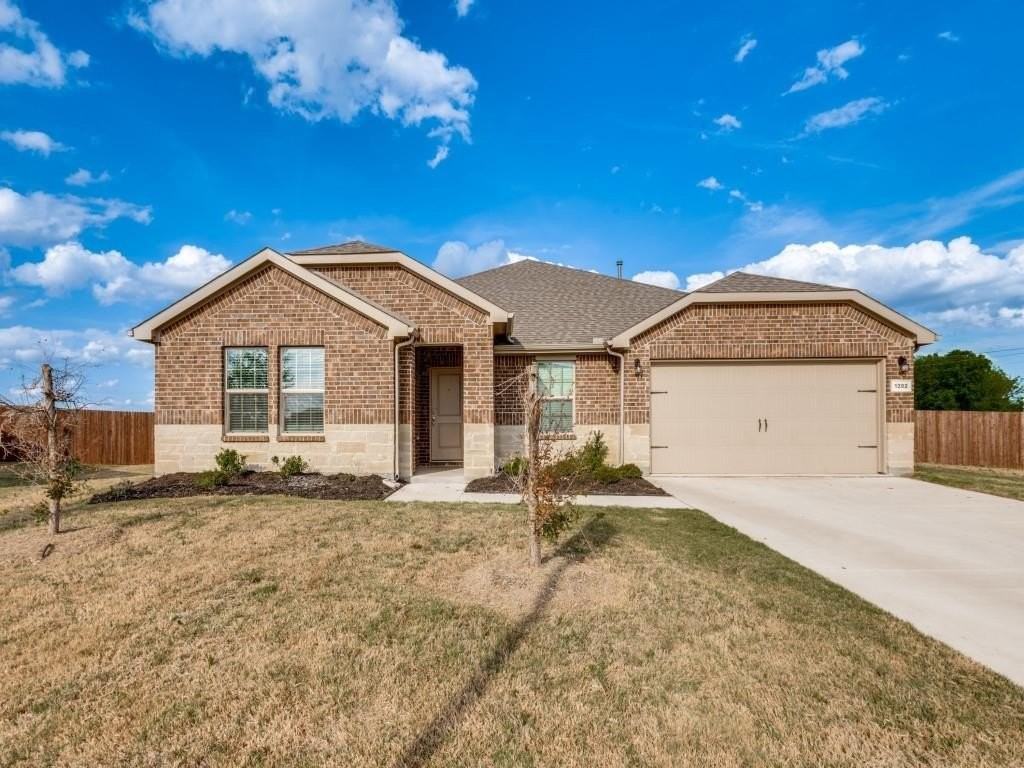 1202 Quartzite St - Photo 3 of 25