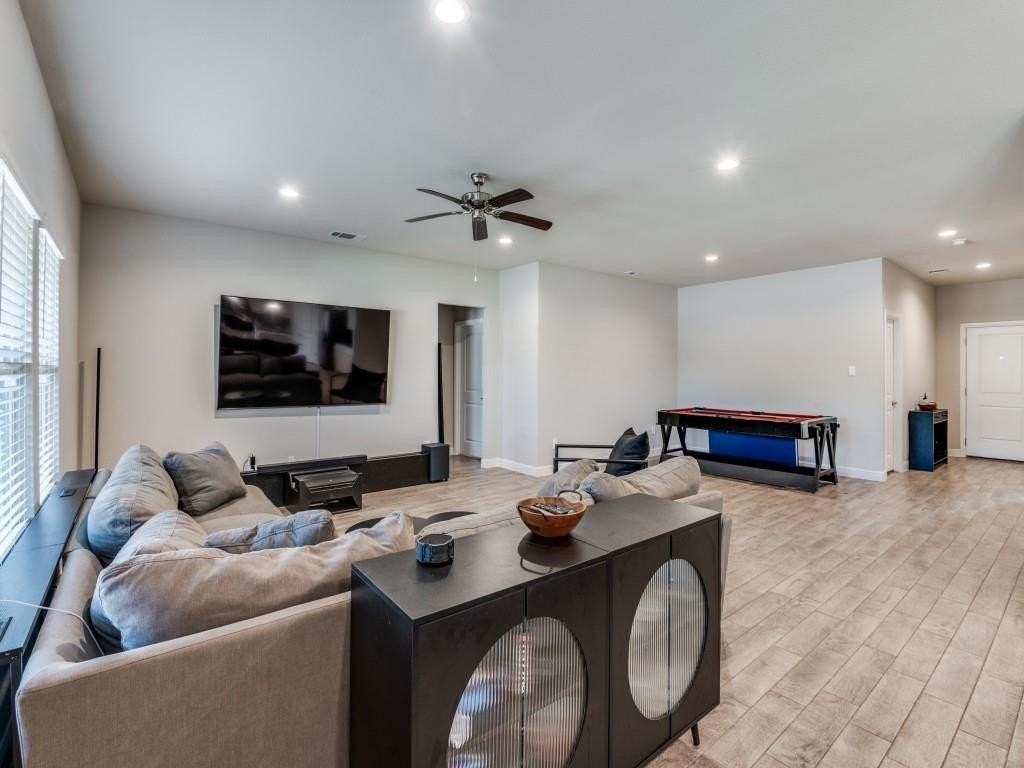 1202 Quartzite St - Photo 4 of 25