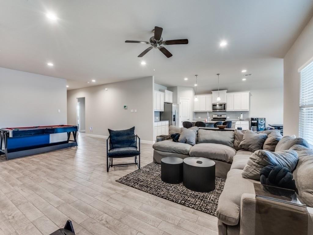 1202 Quartzite St - Photo 5 of 25