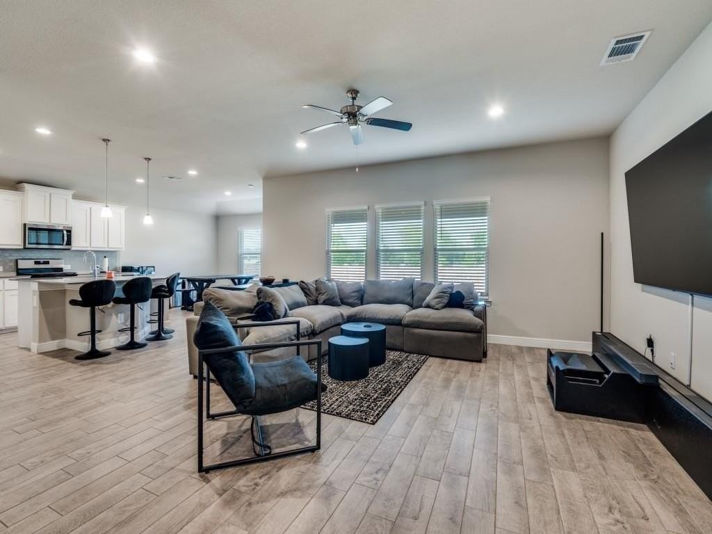 1202 Quartzite St - Photo 6 of 25