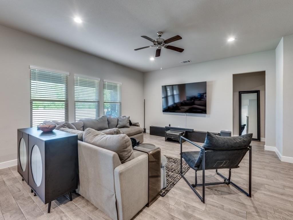 1202 Quartzite St - Photo 7 of 25