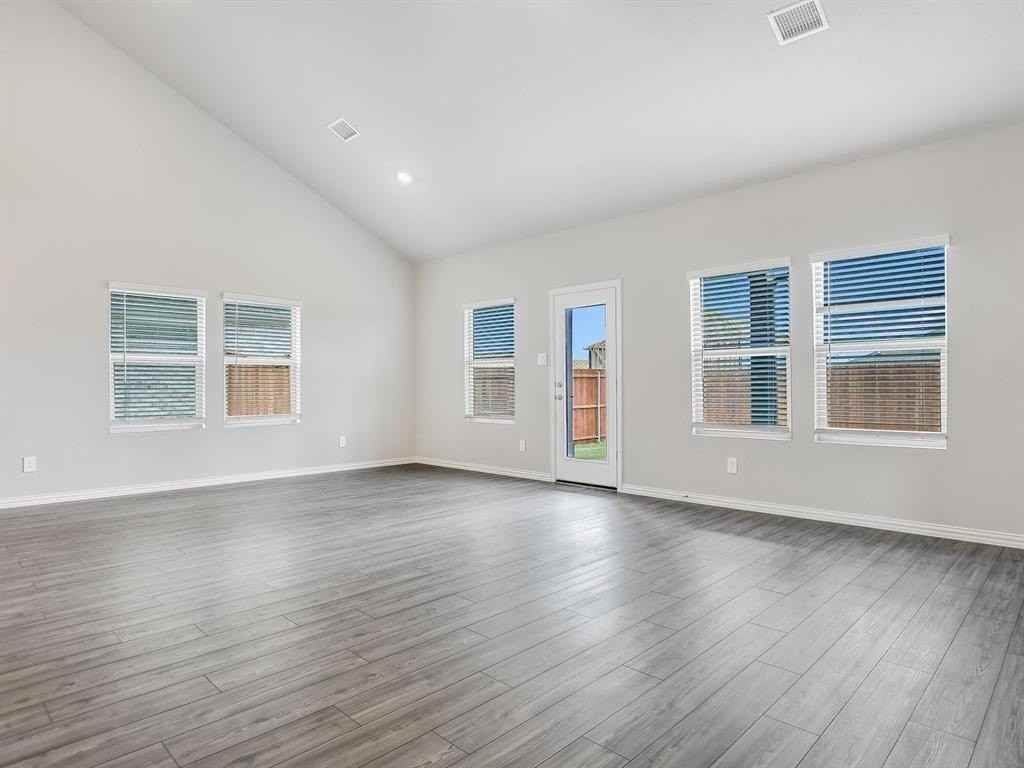 2256 Bellatrix Dr - Photo 2 of 24