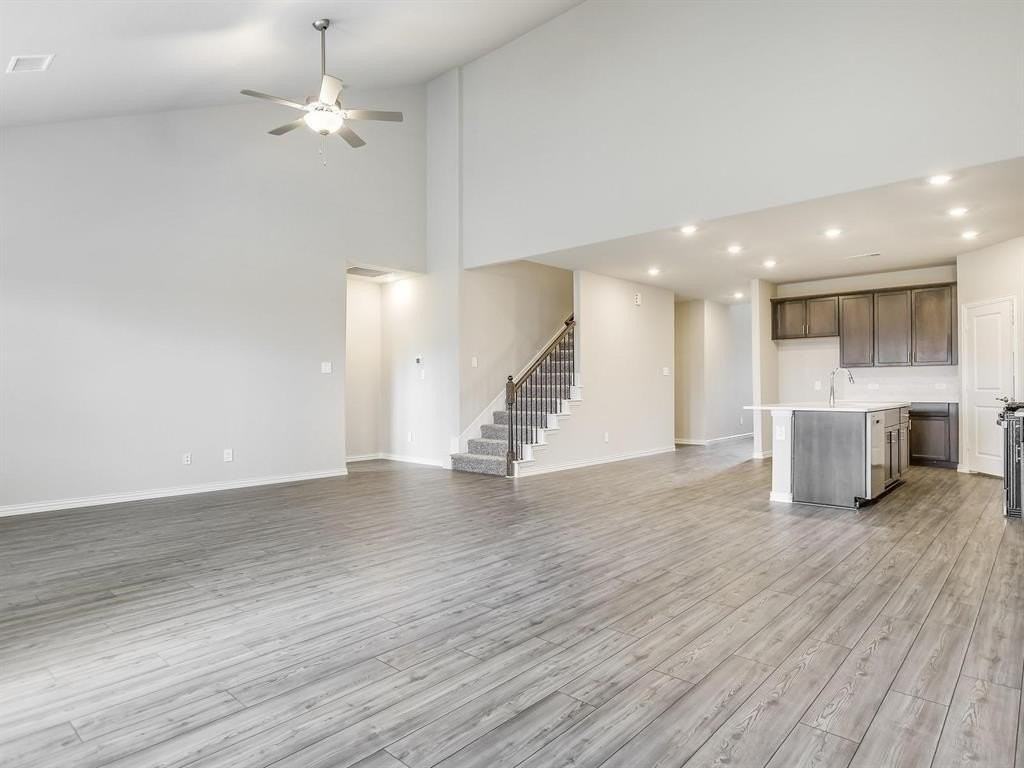 2256 Bellatrix Dr - Photo 4 of 24