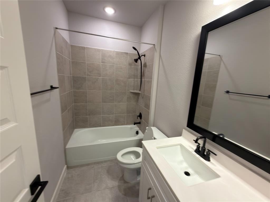 3102 Bunting Dr - Photo 5 of 39