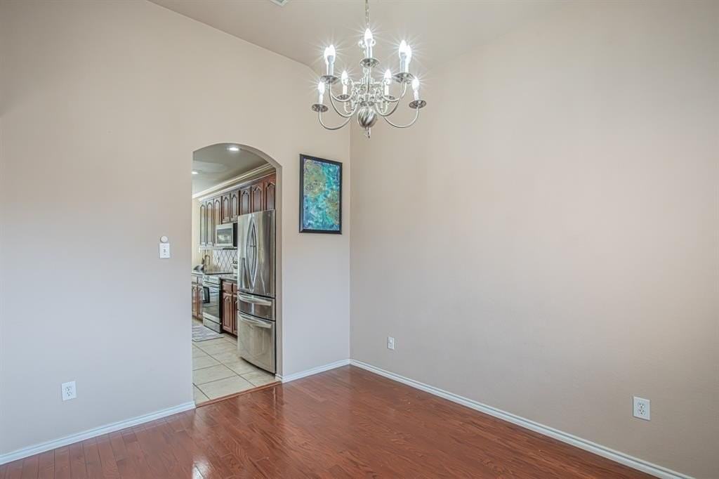 1664 Park Grove Dr - Photo 3 of 40