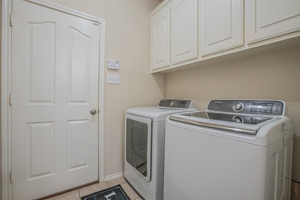 1664 Park Grove Dr - Photo 7 of 40