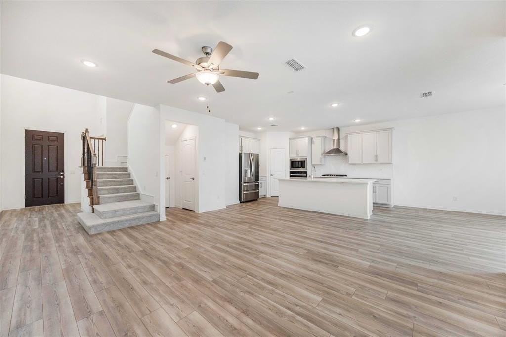 345 Willowmore Dr - Photo 4 of 30