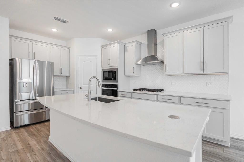 345 Willowmore Dr - Photo 6 of 30