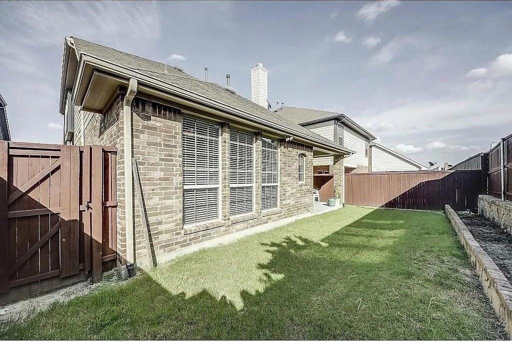 212 Chester Dr - Photo 3 of 34