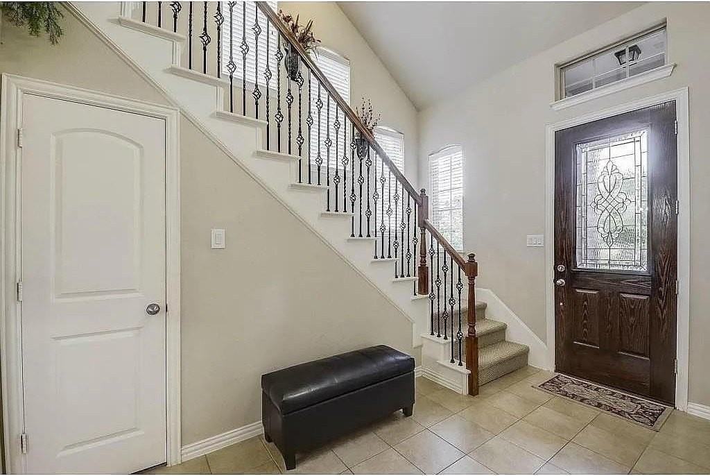 212 Chester Dr - Photo 5 of 34