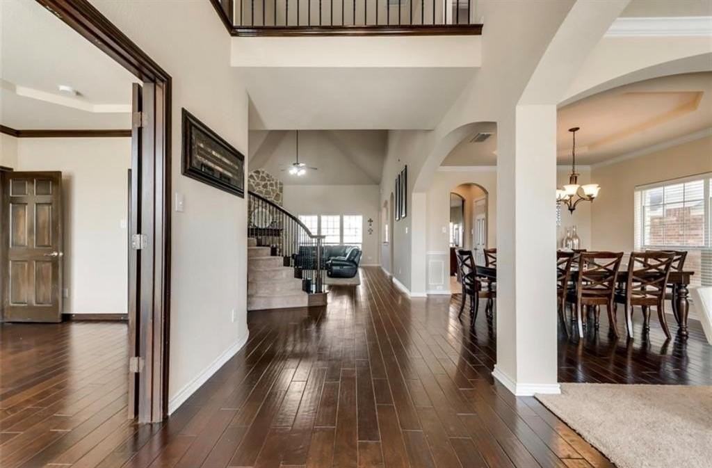 308 Wisteria Way - Photo 2 of 32