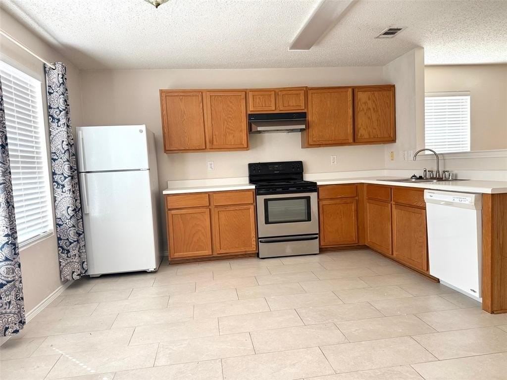 932 White Dove Dr - Photo 5 of 13