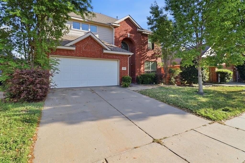 4521 Worchester Ln - Photo 2 of 27