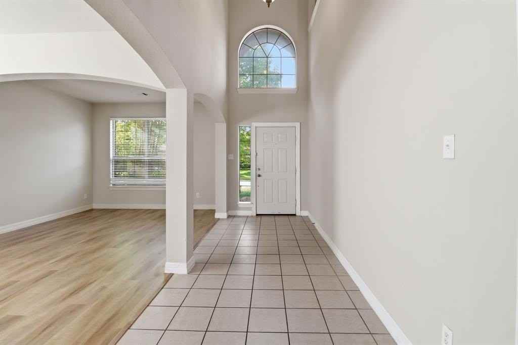 4521 Worchester Ln - Photo 3 of 27