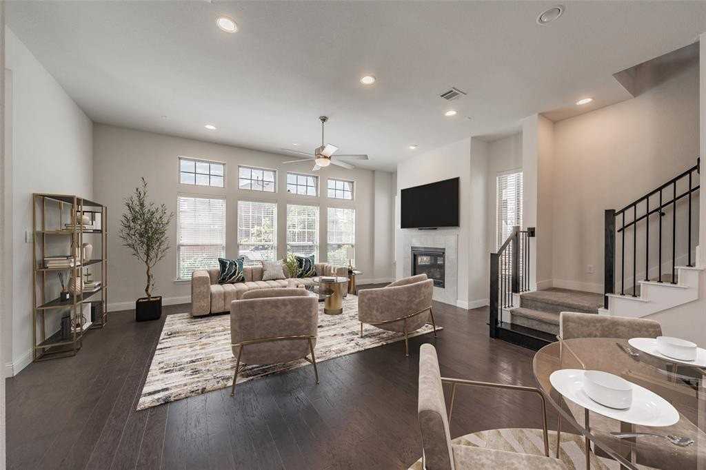 8075 Sunflower Ln - Photo 4 of 33