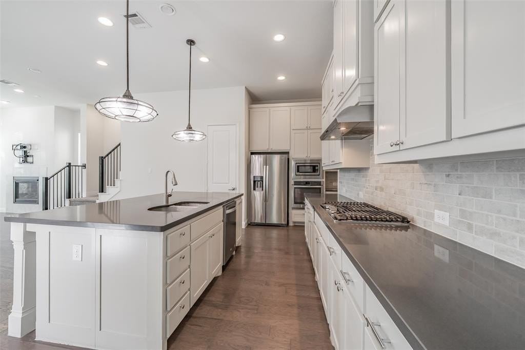 8075 Sunflower Ln - Photo 7 of 33