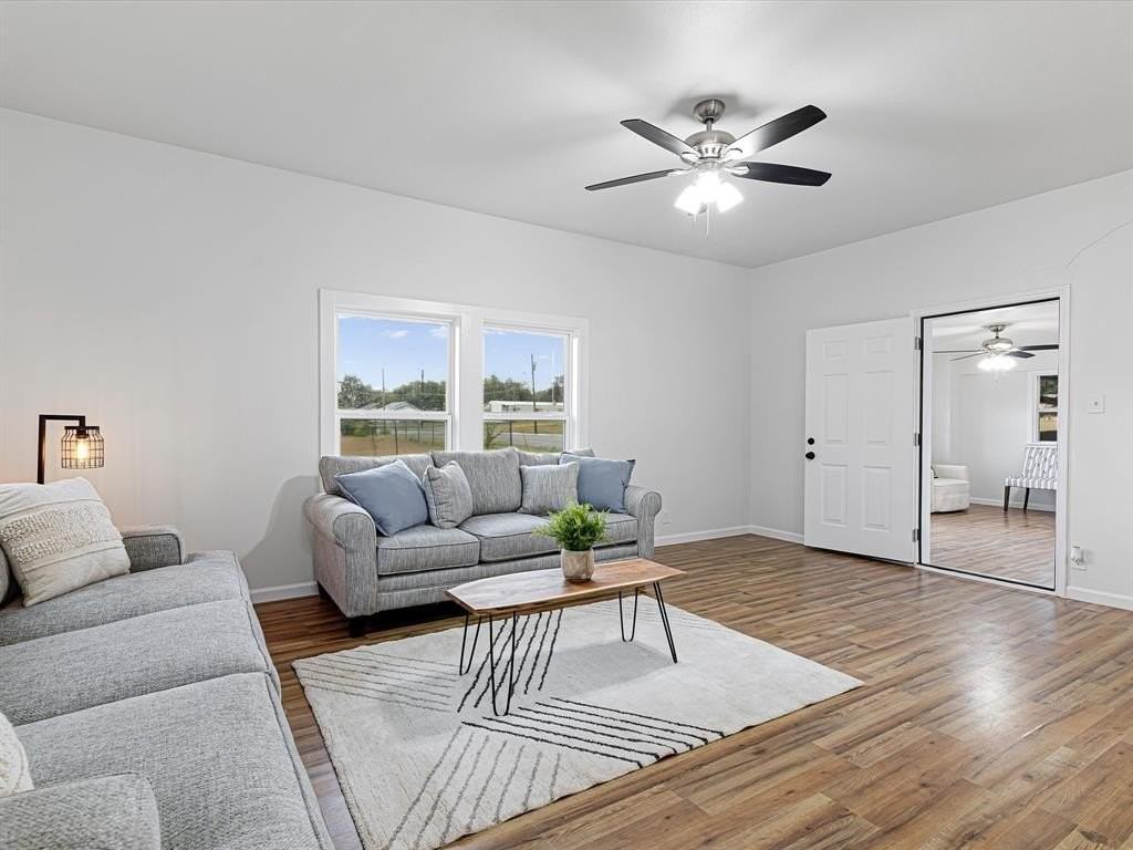 611 Cherry St - Photo 3 of 38