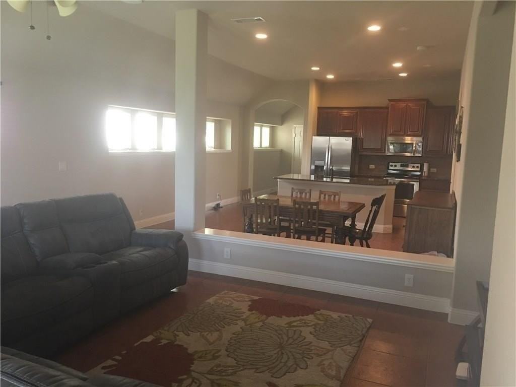 132 Stanley Falls Dr - Photo 4 of 11