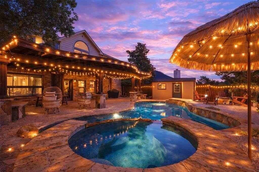 1088 Pondview Dr - Photo 2 of 40