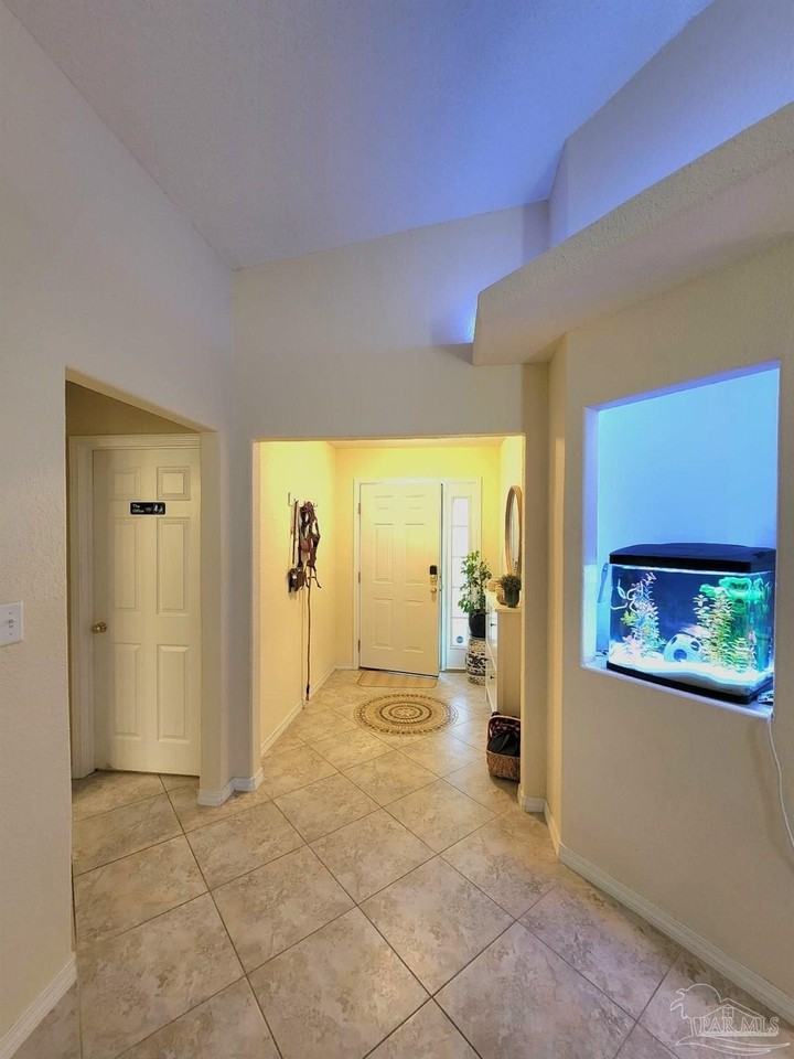 876 Miramar Dr - Photo 3 of 23