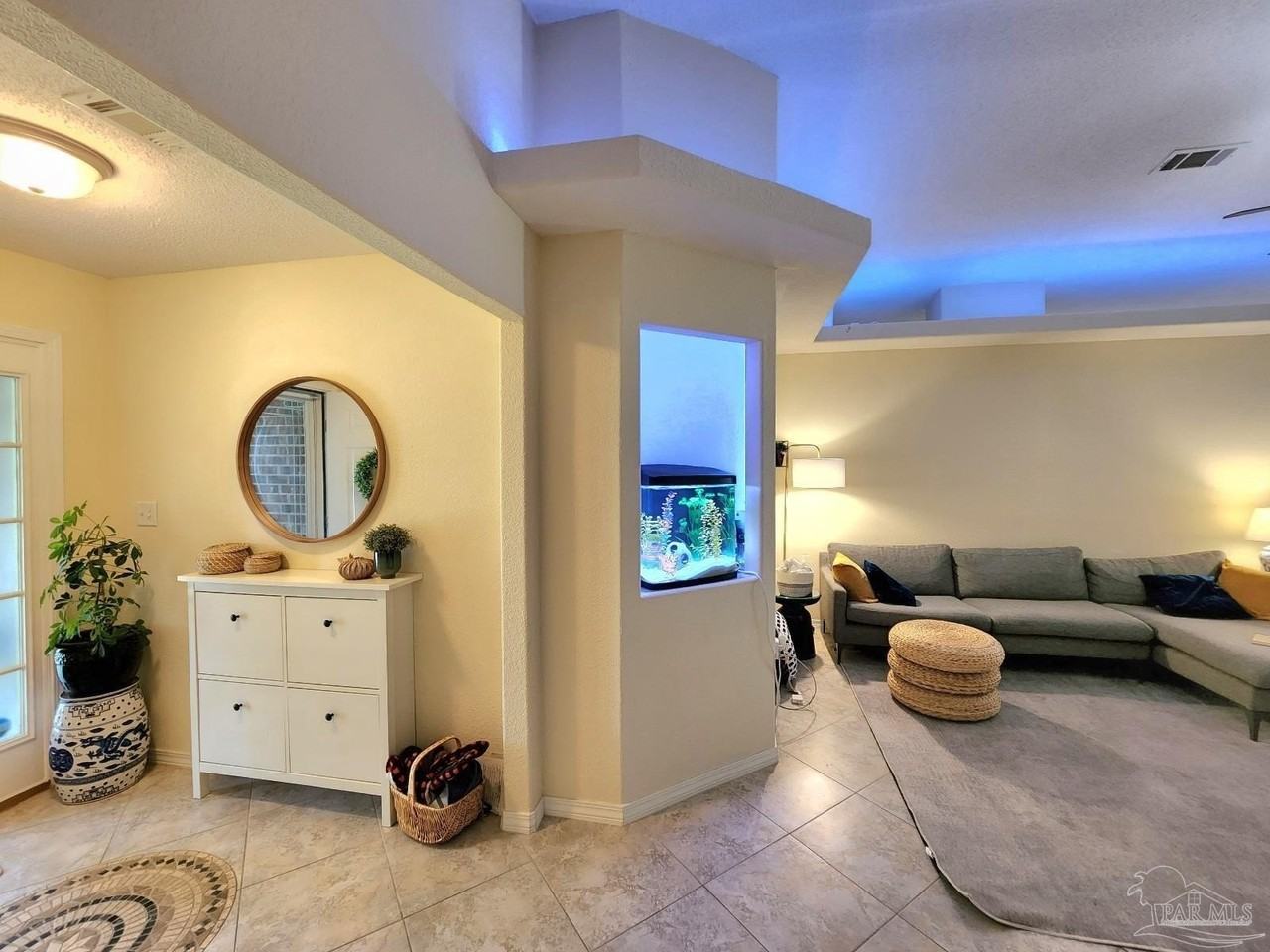 876 Miramar Dr - Photo 4 of 23