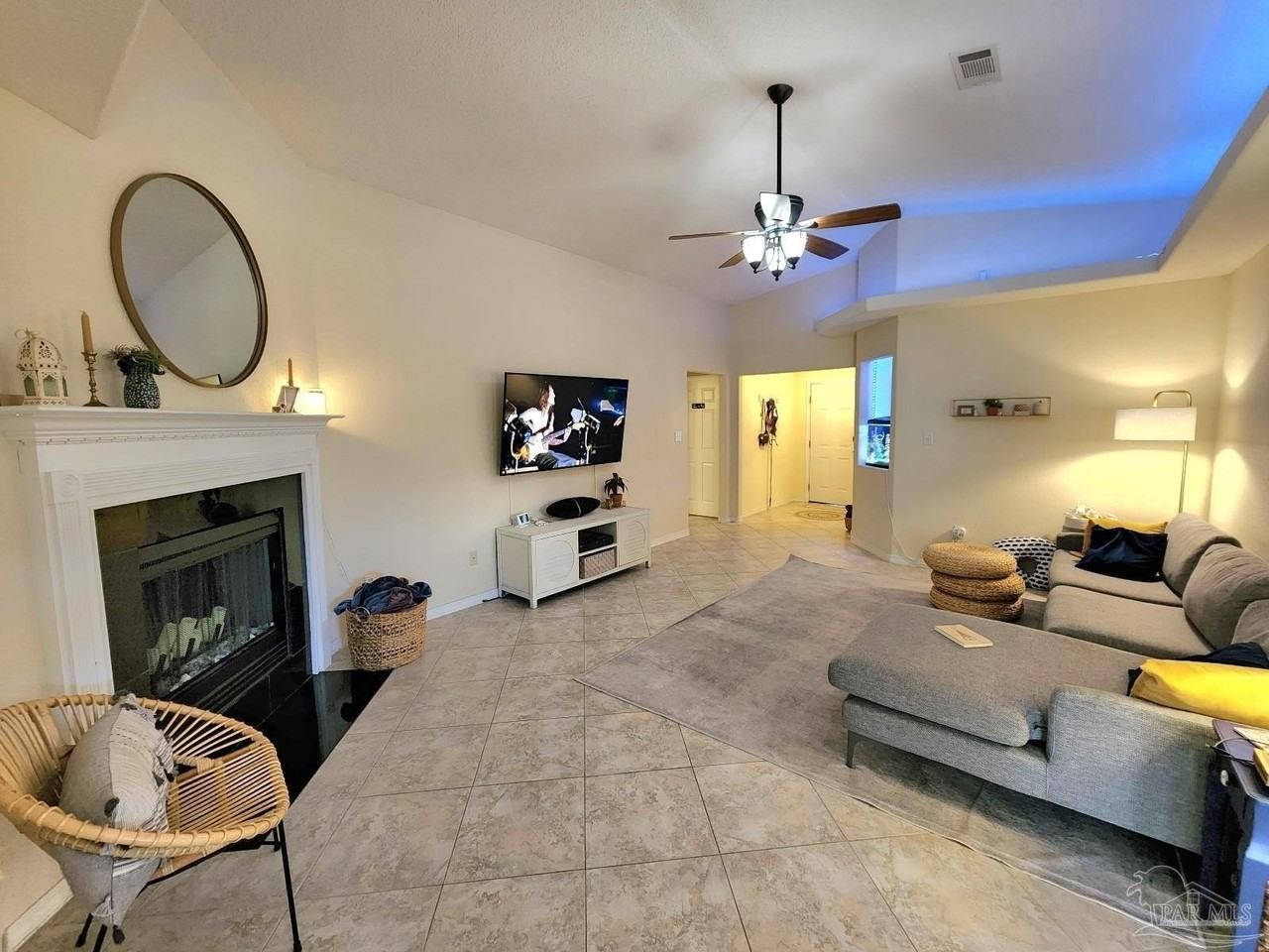 876 Miramar Dr - Photo 6 of 23