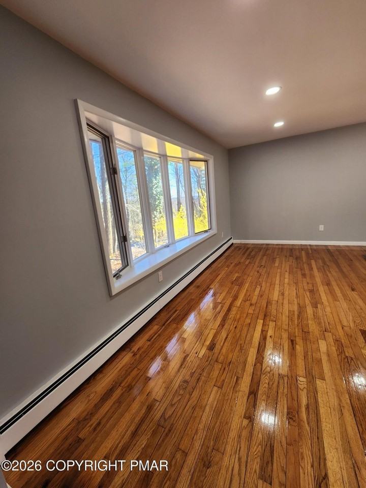 5239 Birchwood Dr - Photo 2 of 14