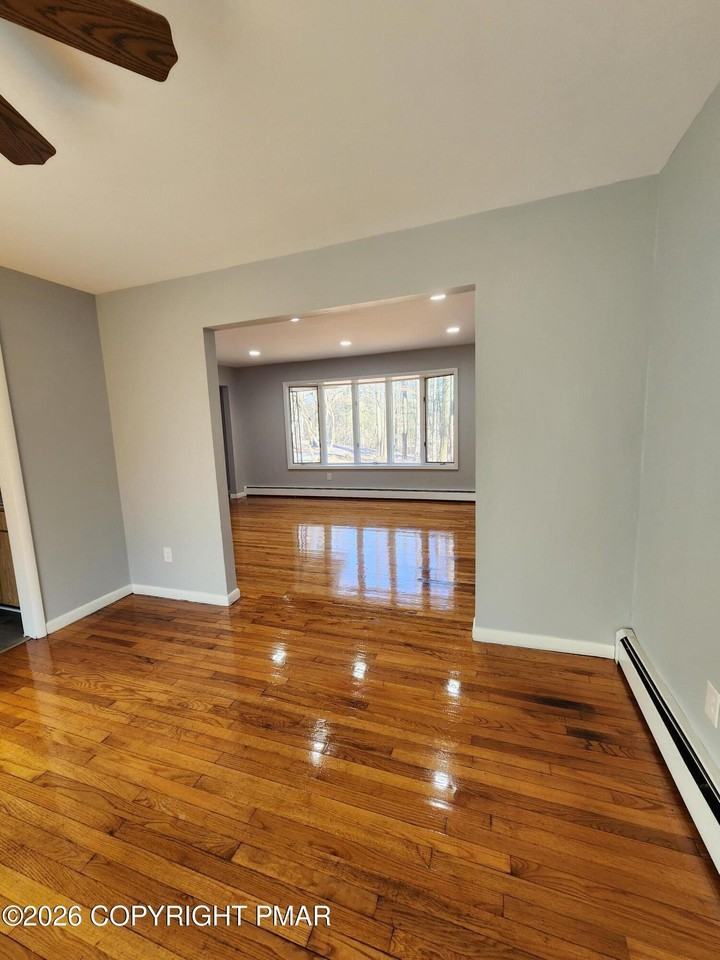 5239 Birchwood Dr - Photo 3 of 14