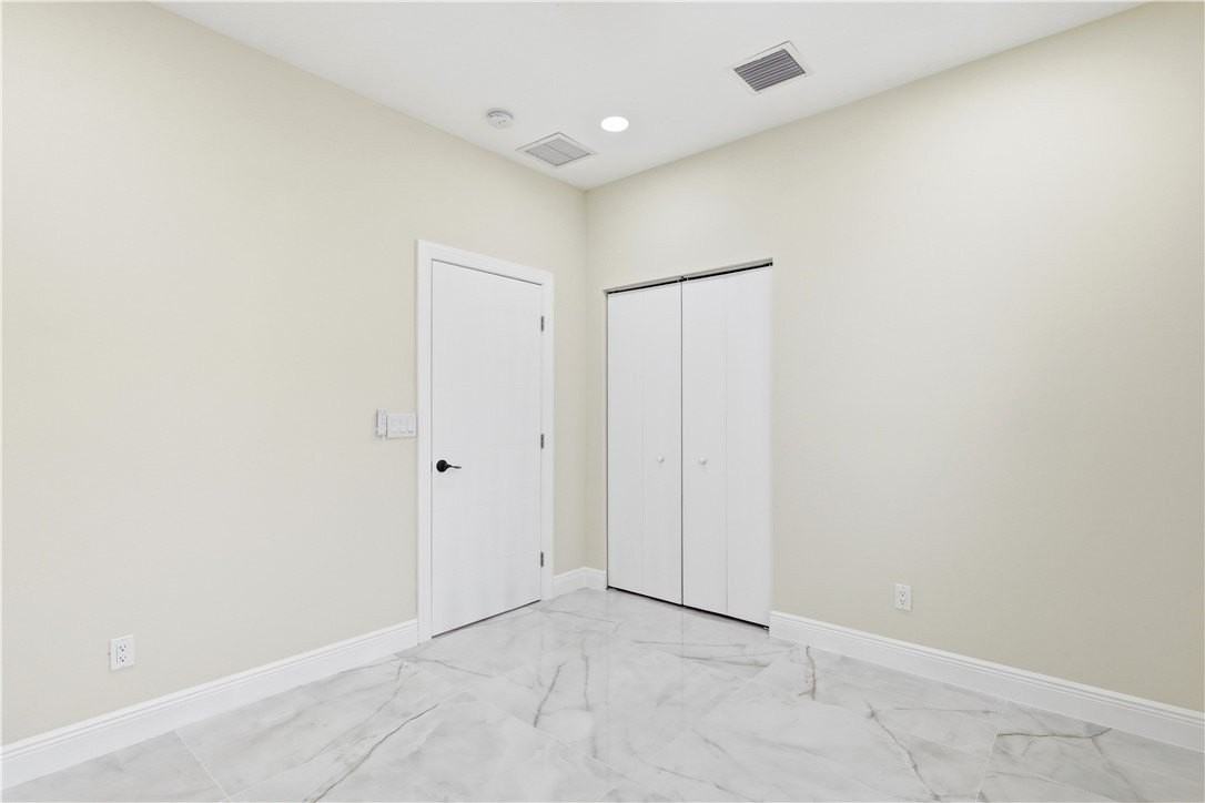 4248 26th Ave - Photo 7 of 18