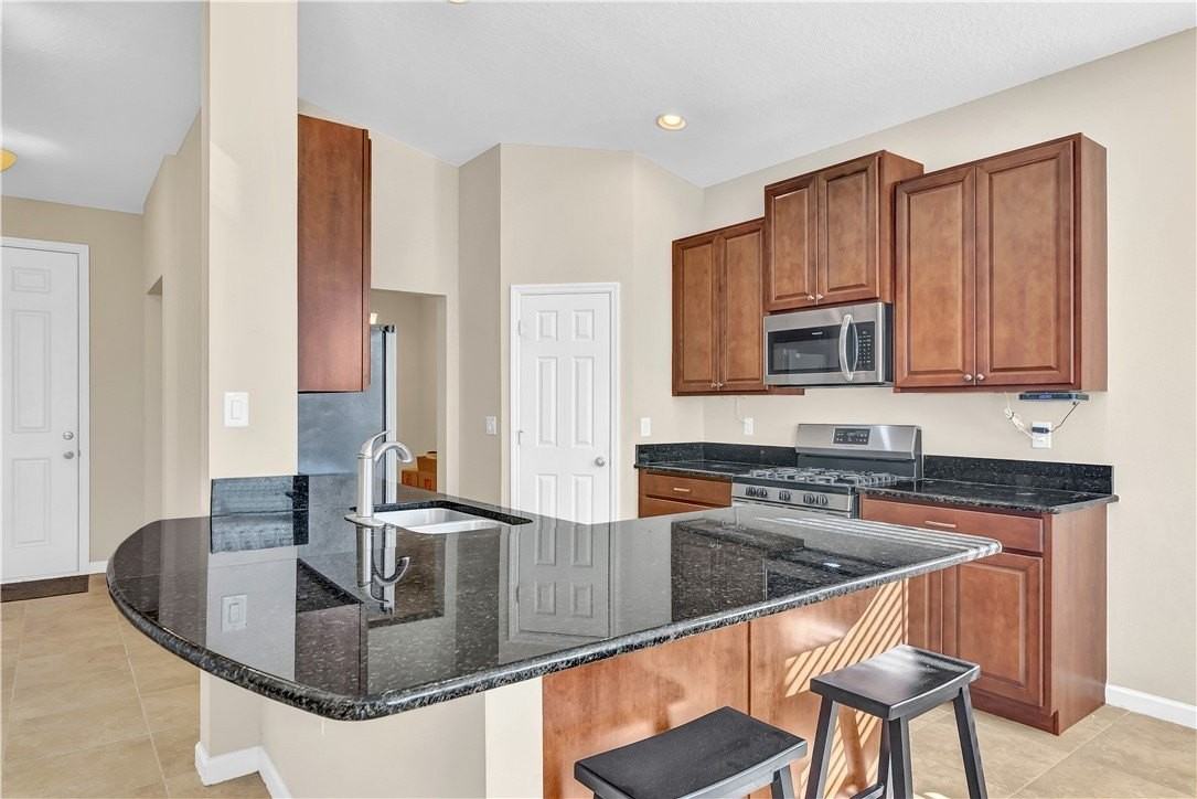 1340 Caddy Ct - Photo 5 of 20