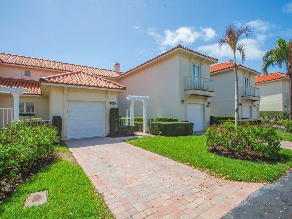 1345 Saint Davids Ln - Photo 4 of 30