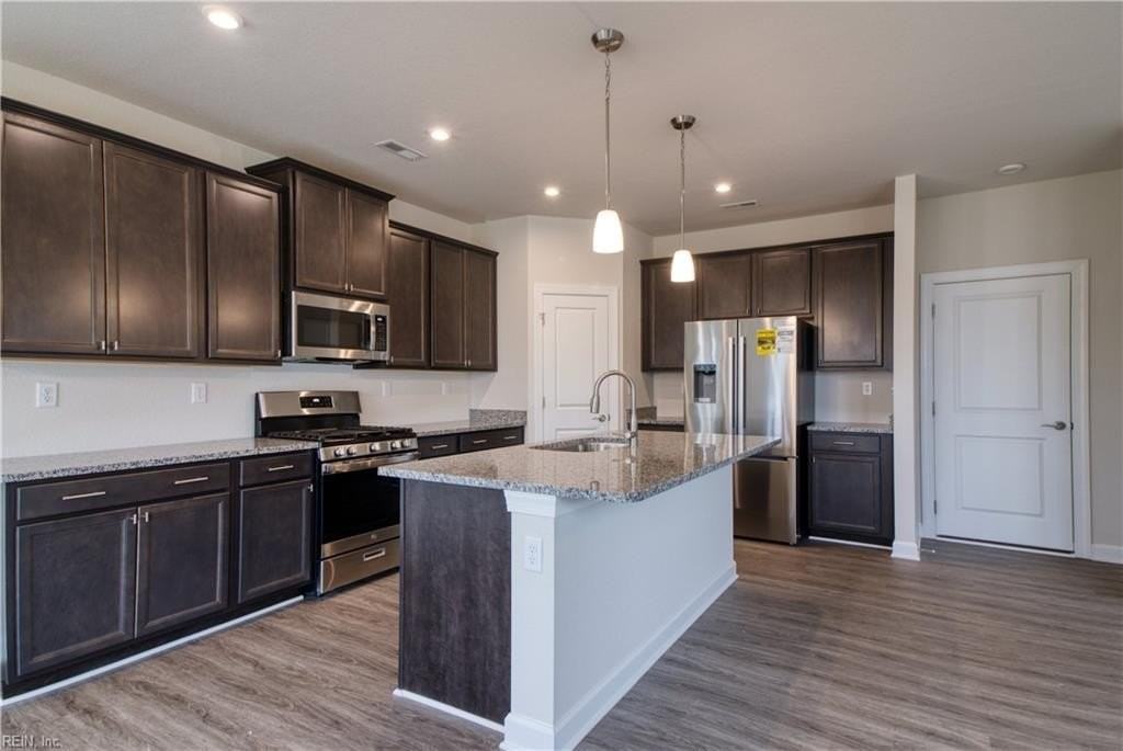 275 Mccormick Dr - Photo 5 of 35