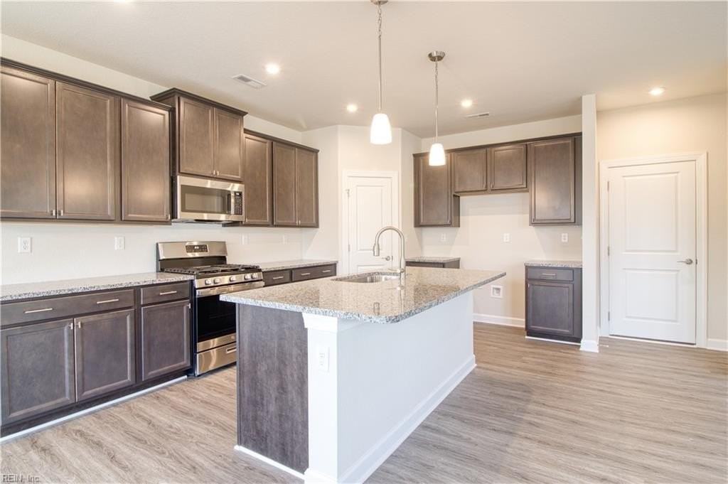 275 Mccormick Dr - Photo 6 of 35