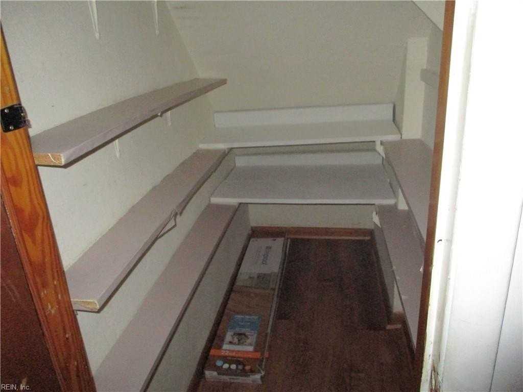 4601 Crown Point Ln - Photo 5 of 16