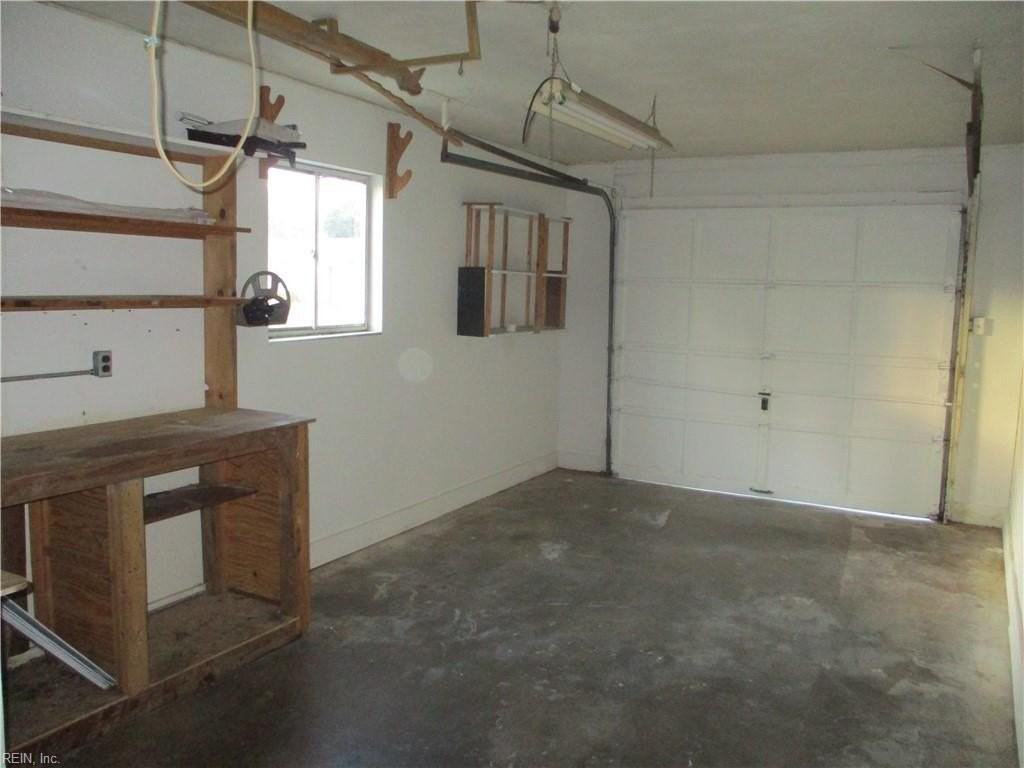 4601 Crown Point Ln - Photo 7 of 16