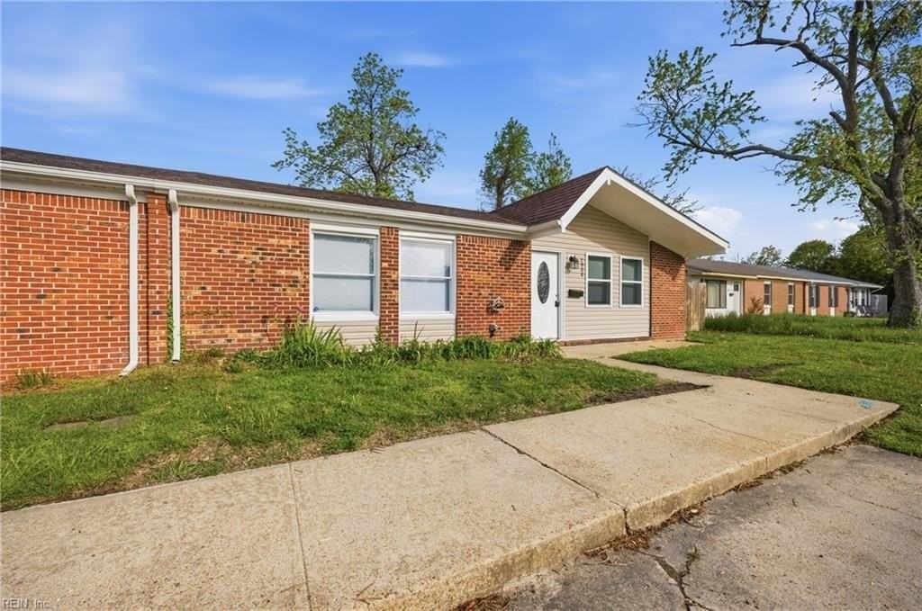 2908 Peppercorn Ct - Photo 2 of 27