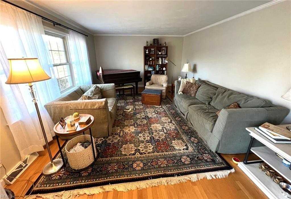 1529 Adam Rd - Photo 4 of 14