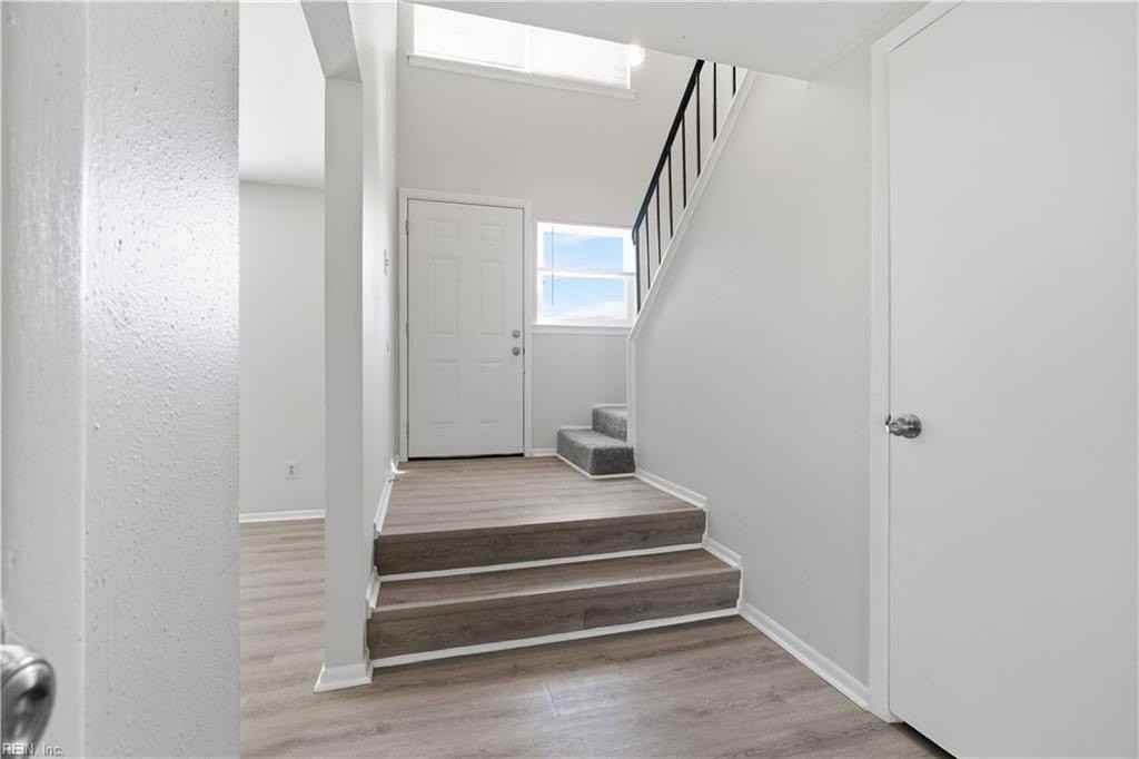 1261 Clydesdale Ln - Photo 2 of 34