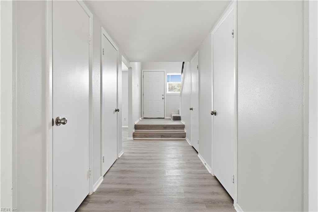 1261 Clydesdale Ln - Photo 3 of 34