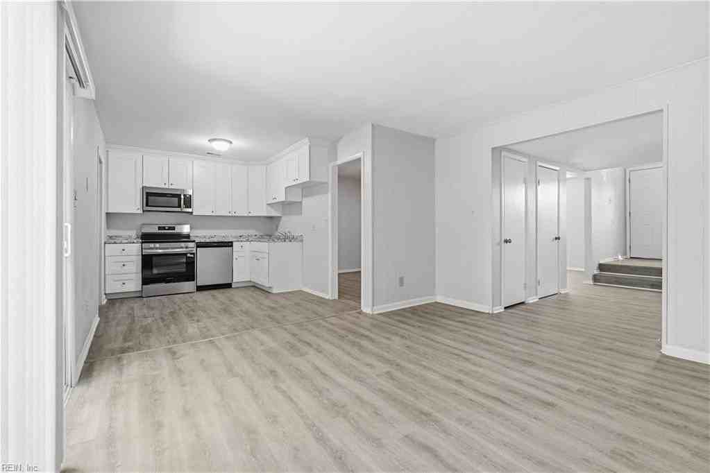 1261 Clydesdale Ln - Photo 6 of 34