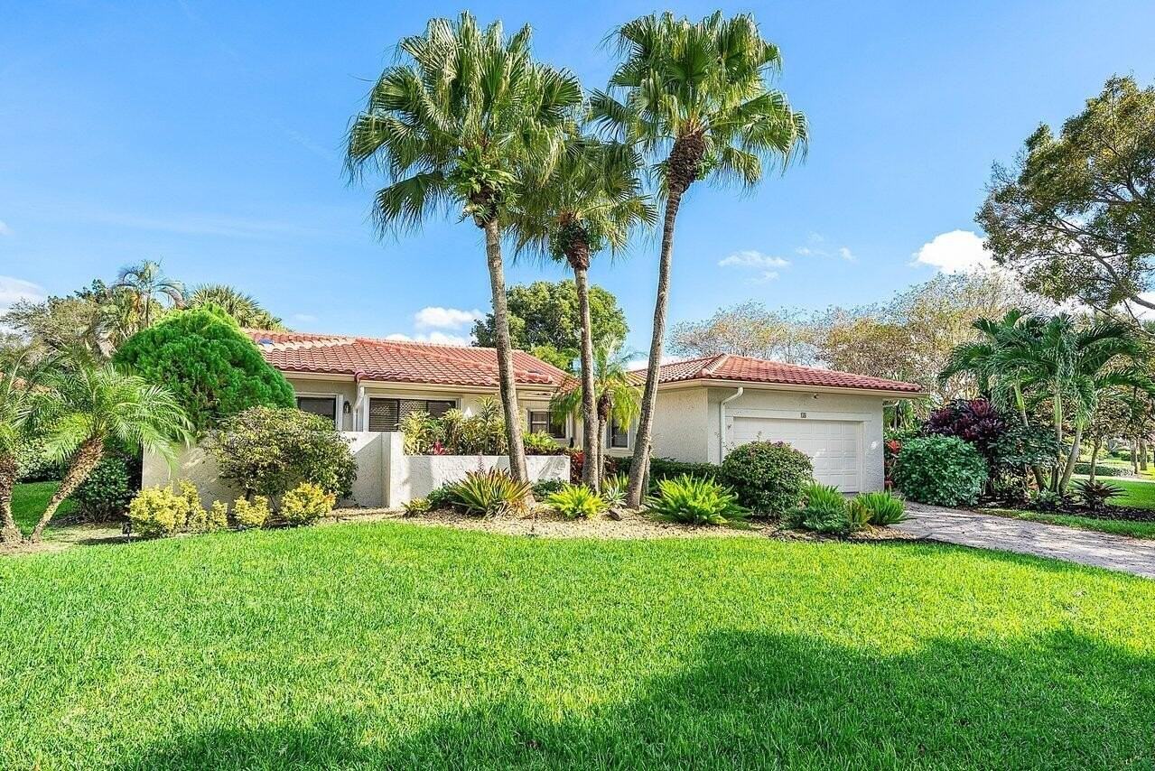 18 Bristol Ln - Photo 3 of 50