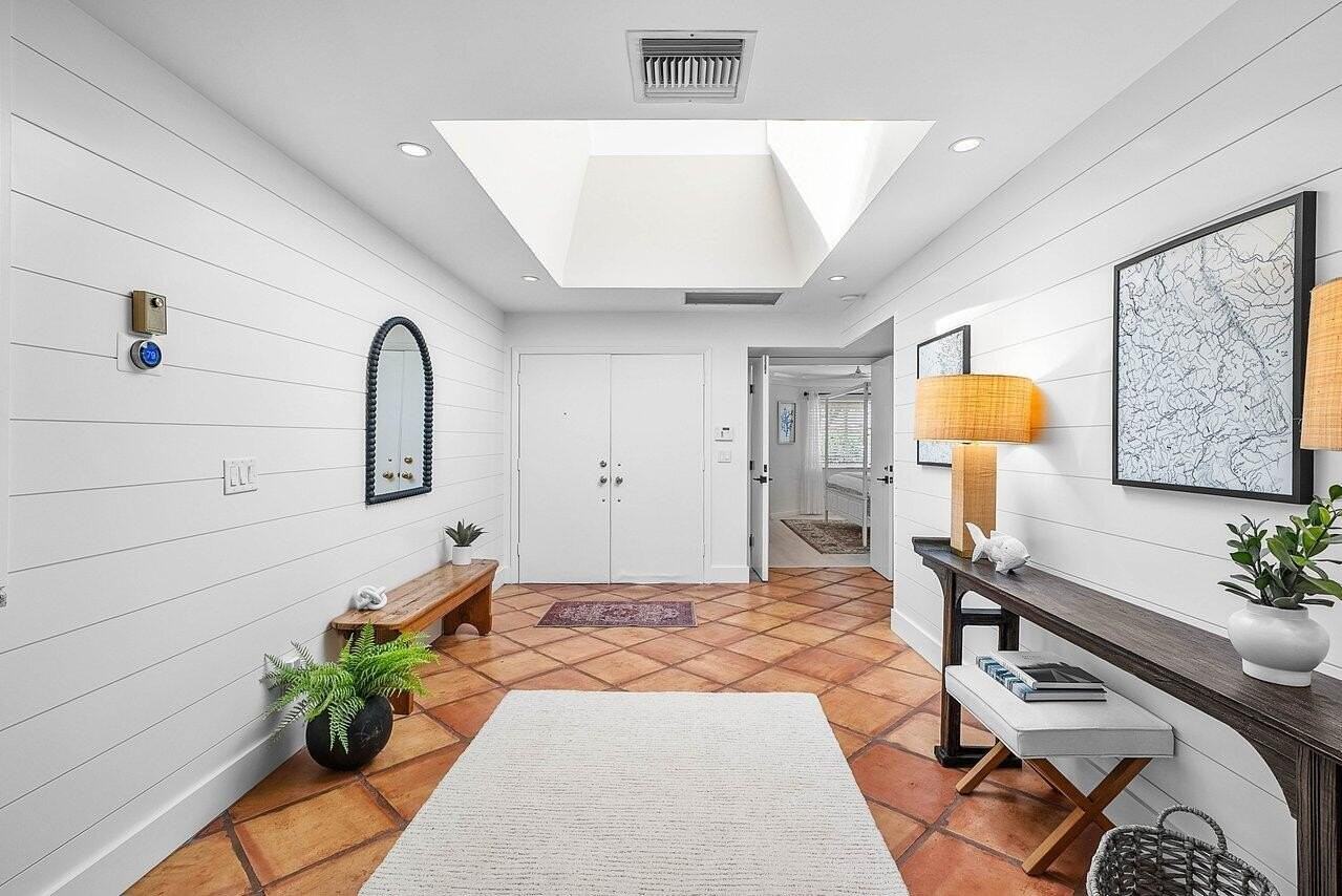 18 Bristol Ln - Photo 7 of 50