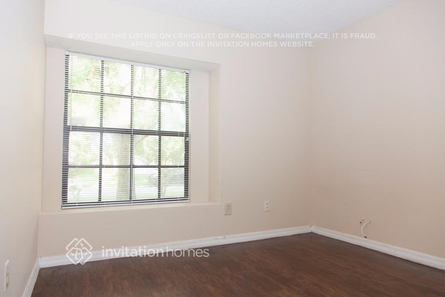 12710 Dunhill Dr - Photo 2 of 6