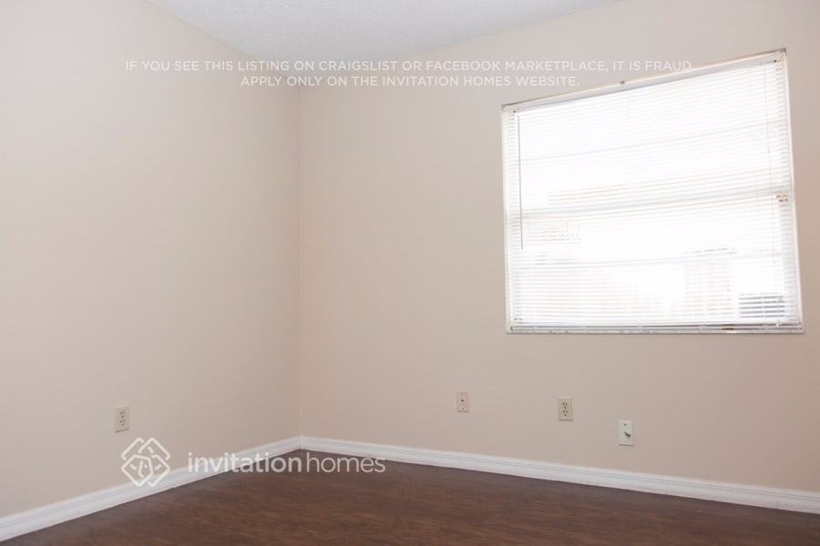 12710 Dunhill Dr - Photo 3 of 6