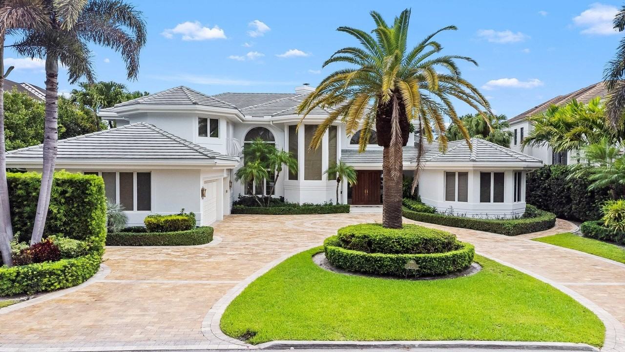 396 E Coconut Palm Rd - Photo 2 of 50