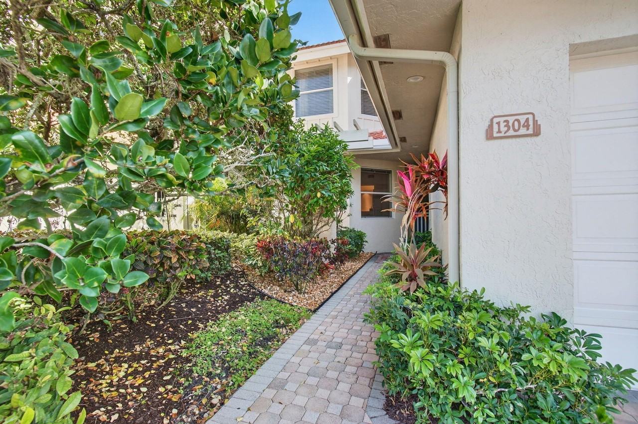 2512 Coco Plum Blvd #1304 - Photo 5 of 50
