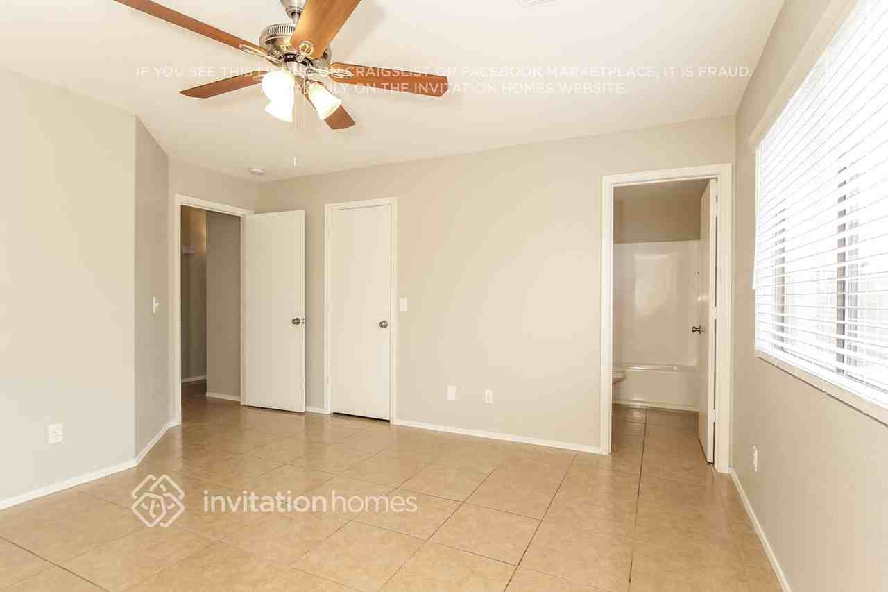 8610 W Eva St - Photo 7 of 16